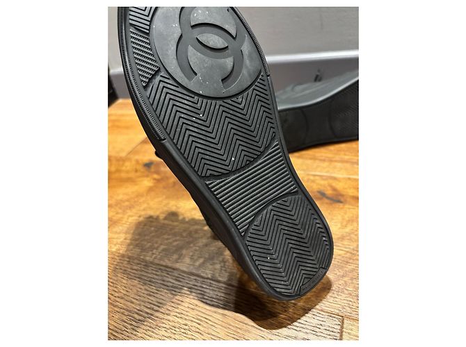 Sneakers in pelle nera Chanel 37 Nero - vista 4