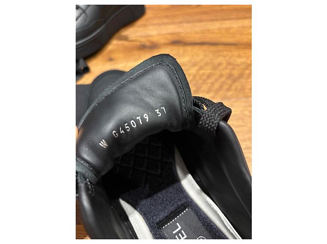 Sneakers in pelle nera Chanel 37 Nero - vista 5