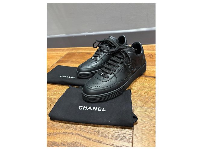 Sneakers in pelle nera Chanel 37 Nero - vista 6