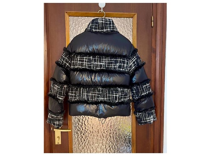 Cambon Chanel Giacca a piuma "Coco neige" in tweed e poliammide Nero Bianco - vista 3