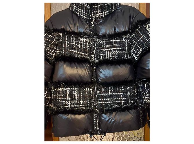 Cambon Chanel Giacca a piuma "Coco neige" in tweed e poliammide Nero Bianco - vista 4