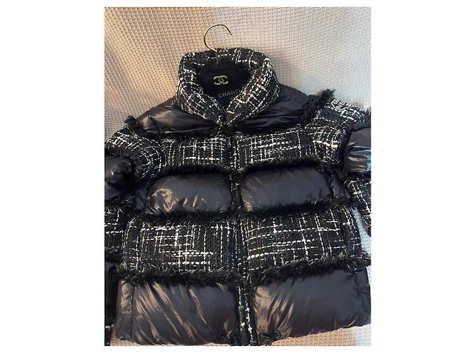 Cambon Chanel Giacca a piuma "Coco neige" in tweed e poliammide Nero Bianco - vista 5