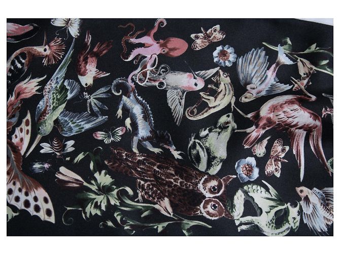 Valentino, sciarpa in seta nera con stampa safari Nero Multicolore - vista 3