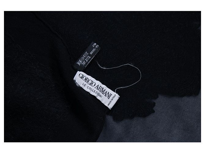 Giorgio Armani, sciarpa in seta nera con trasparenza Nero - vista 3