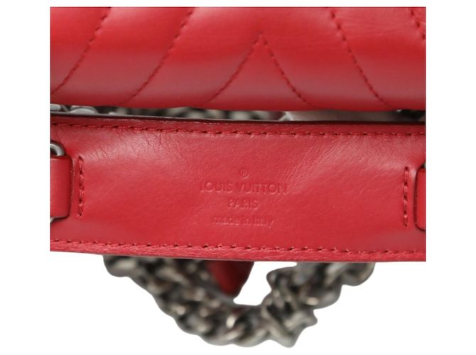 Borsa a spalla in pelle New Wave con catena Louis Vuitton Rosso - vista 12