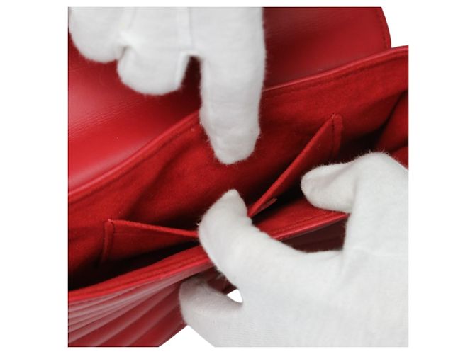 Borsa a spalla in pelle New Wave con catena Louis Vuitton Rosso - vista 16