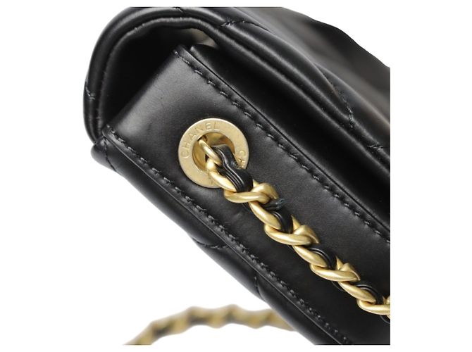 Schultertasche aus schwarzem Lammleder von Chanel - Ansicht 11