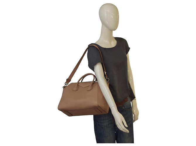 Autre Marque Givenchy Antigona Medium Tasche aus nude-beigem Leder - Ansicht 14