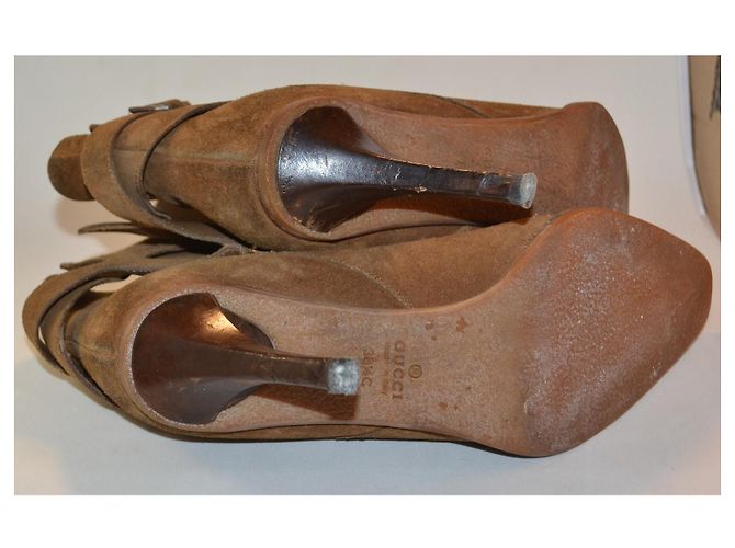 Botines Gucci en ante marrón Castaño - vista 5