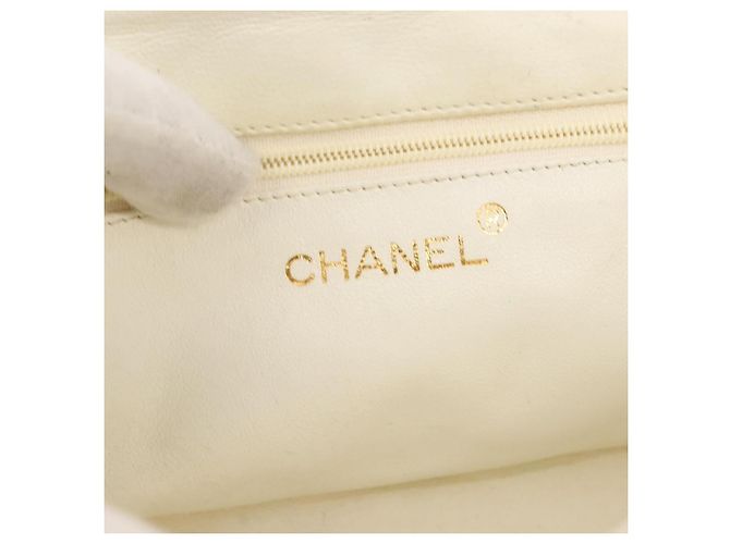 Wallet On Chain Cartera Chanel Full Flap en cadena de piel de cordero acolchada Blanco - vista 6