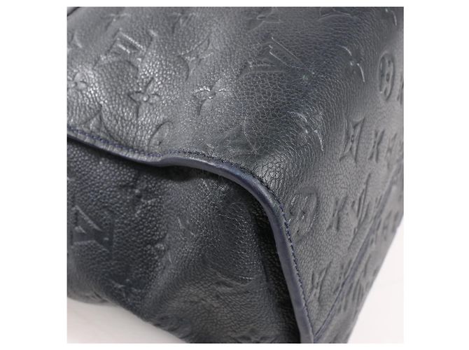 Louis Vuitton Monogram Empreinte Lumineuse PM Schultertasche in Marineblau M93410 - Ansicht 13