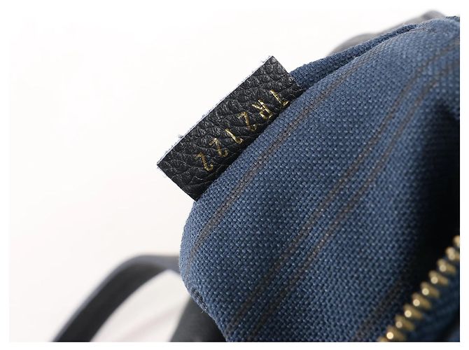 Louis Vuitton Monogram Empreinte Lumineuse PM Schultertasche in Marineblau M93410 - Ansicht 16