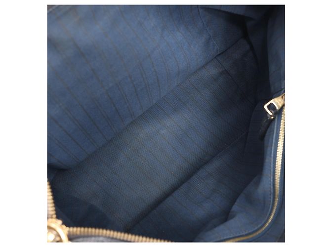 Louis Vuitton Monogram Empreinte Lumineuse PM Schultertasche in Marineblau M93410 - Ansicht 18
