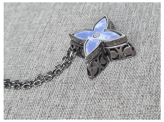 Louis Vuitton Collana Locket LV Ciel SS20 Virgil Abloh Rara Nero Blu chiaro - vista 11