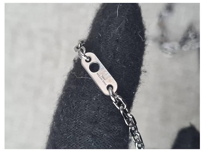 Louis Vuitton Collana Locket LV Ciel SS20 Virgil Abloh Rara Nero Blu chiaro - vista 14