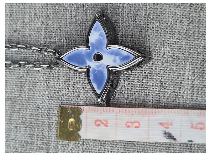 Louis Vuitton Collana Locket LV Ciel SS20 Virgil Abloh Rara Nero Blu chiaro - vista 18