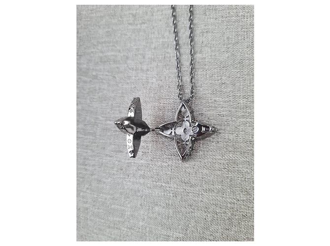 Louis Vuitton Collana Locket LV Ciel SS20 Virgil Abloh Rara Nero Blu chiaro - vista 4