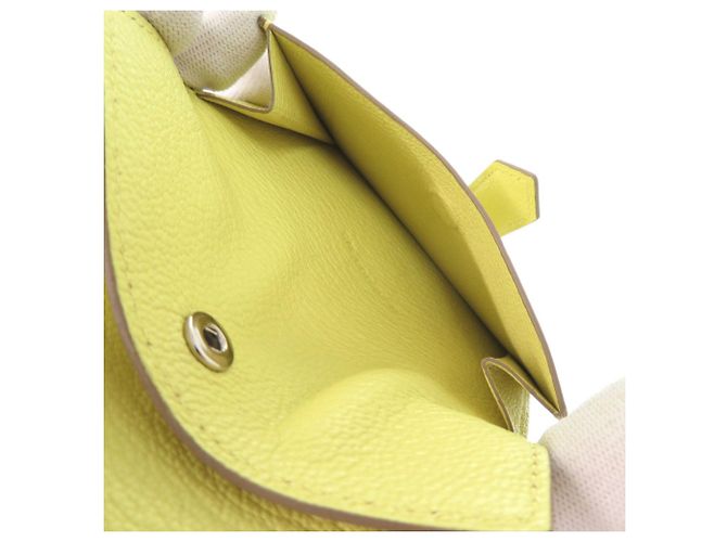 Tarjetero Hermès Bearn en Lima y Amarillo Dorado - vista 6