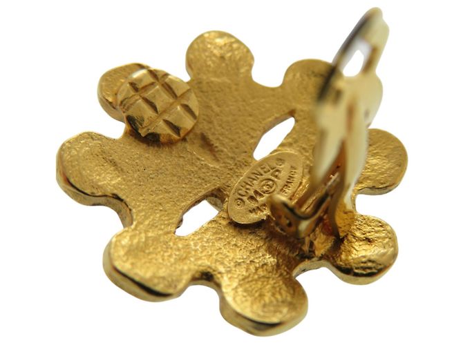 Vintage Coco Mark Blumen Metall Gold Ohrringe von Chanel Golden - Ansicht 5