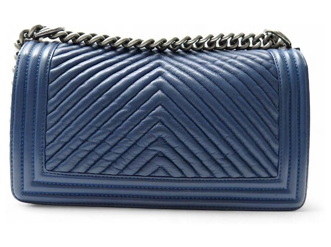 CHANEL BOY MEDIUM 25 CM CHEVRON BLAU LEDER HANDTASCHE - Ansicht 2