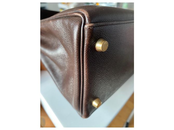Bolsa de mão Hermès Kelly 28 em couro chocolate - vista 6