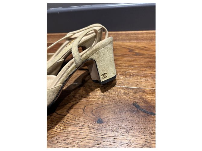 Chanel Slingback in Suede Beige 40 - vista 5