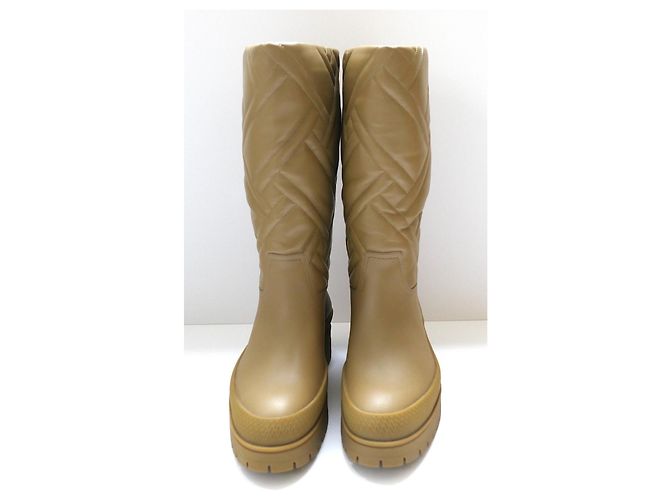 Botas Hermès Fiji Camel Mosaique em Couro Matelassado Camelo - vista 3