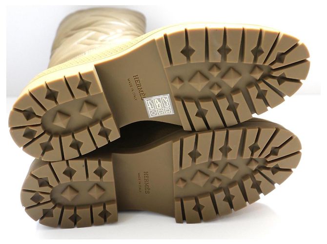 Botas Hermès Fiji Camel Mosaique em Couro Matelassado Camelo - vista 5
