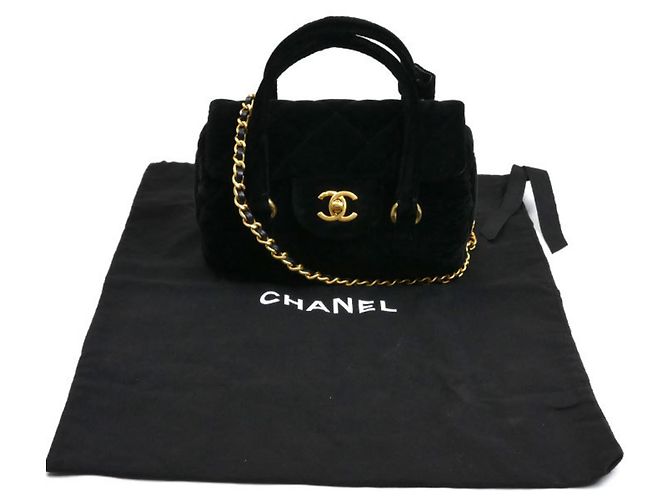 Chanel Mini Bowling Schultertasche aus Samt Schwarz - Ansicht 10