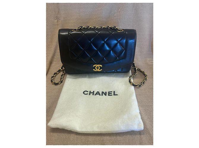 Borsa a mano Chanel Diana in pelle nera Nero - vista 11