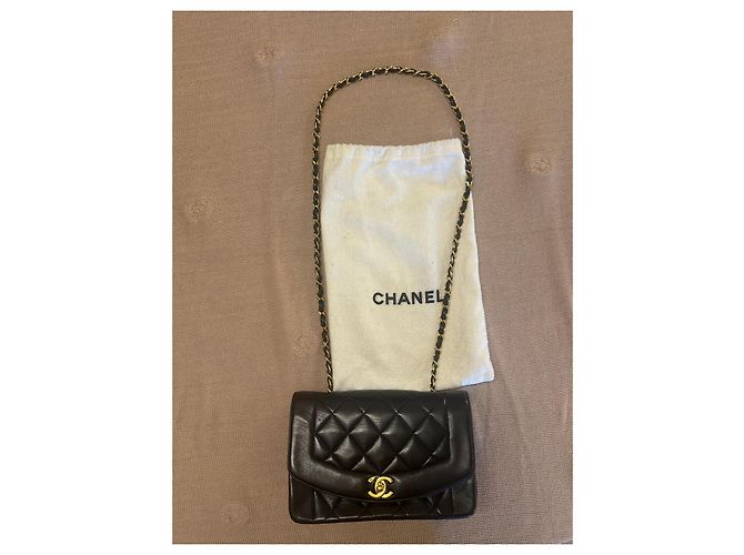 Borsa a mano Chanel Diana in pelle nera Nero - vista 2