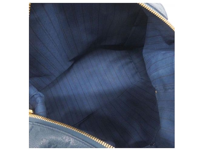 Louis Vuitton Monogram Empreinte Lumineuse PM 2-Way Bag - view 4
