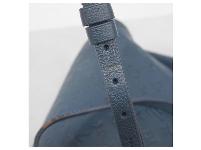 Louis Vuitton Monogram Empreinte Lumineuse PM 2-Way Bag - view 7