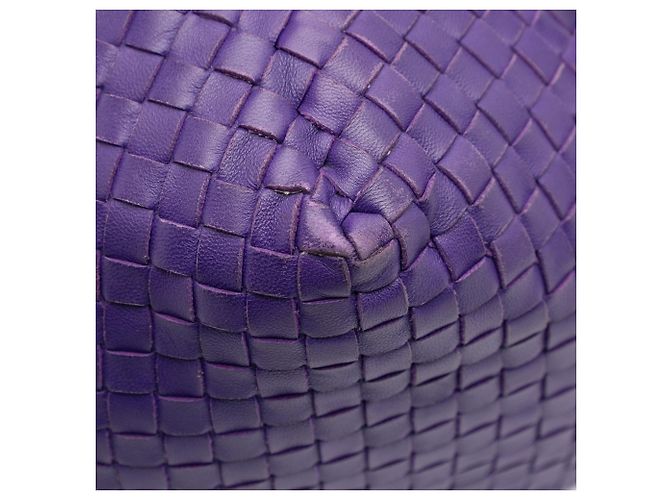 Bottega Veneta Cube Crossbody in Nappa Intrecciato Viola - vista 10