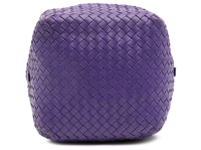 Bottega Veneta Cube Crossbody in Nappa Intrecciato Viola - vista 3