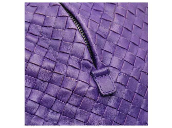 Bottega Veneta Cube Crossbody in Nappa Intrecciato Viola - vista 9