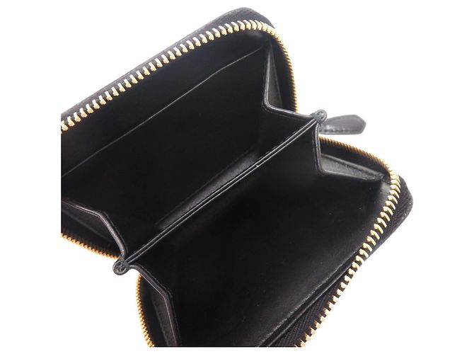Prada Round Zipper Wallet Black - view 5