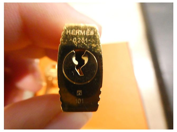 Chiusura Hermès in acciaio dorato per borse Hermès Birkin e Kelly, micro graffi Gold hardware - vista 3