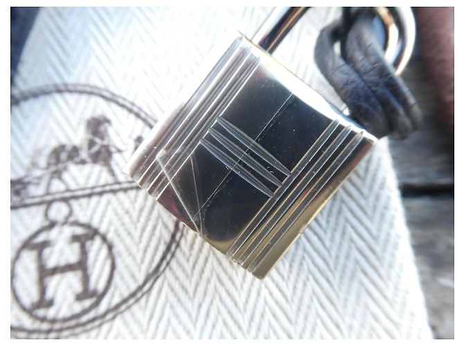 Clochette Hermès con lucchetto e 2 chiavi, dustbag, pelle togo nera nuova, borsa Kelly, Birkin Nero - vista 2