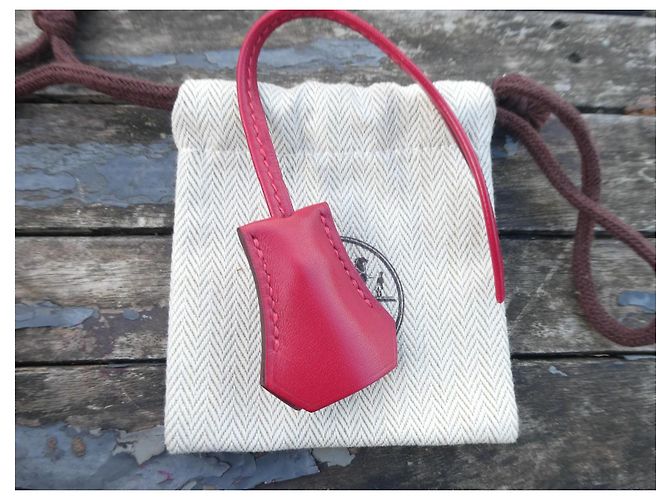 Clochette Hermès rosa nuova per borsa Hermès Kelly, Birkin - vista 3