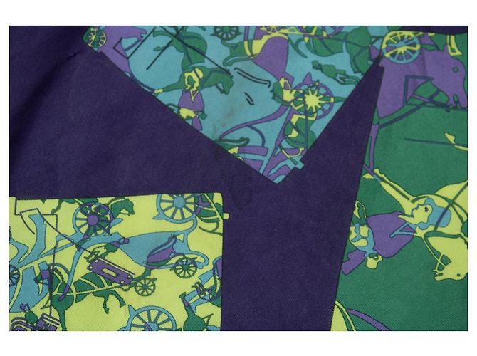 Lenço de seda Kelly da Hermès com estampa de carroça em roxo Verde Amarelo - vista 4