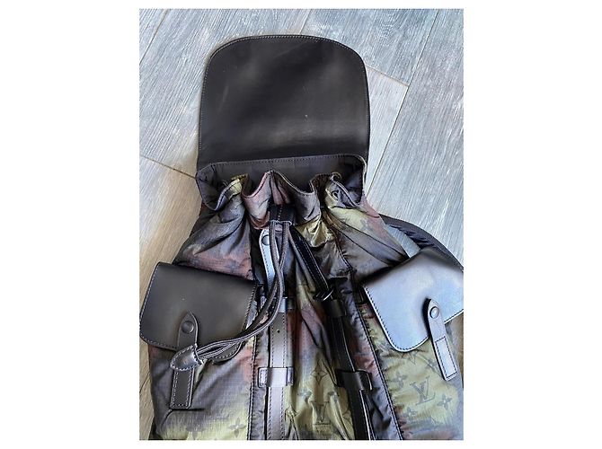 Louis Vuitton Sacs Kaki - vue 12