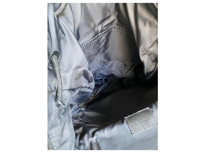 Louis Vuitton Sacs Kaki - vue 16