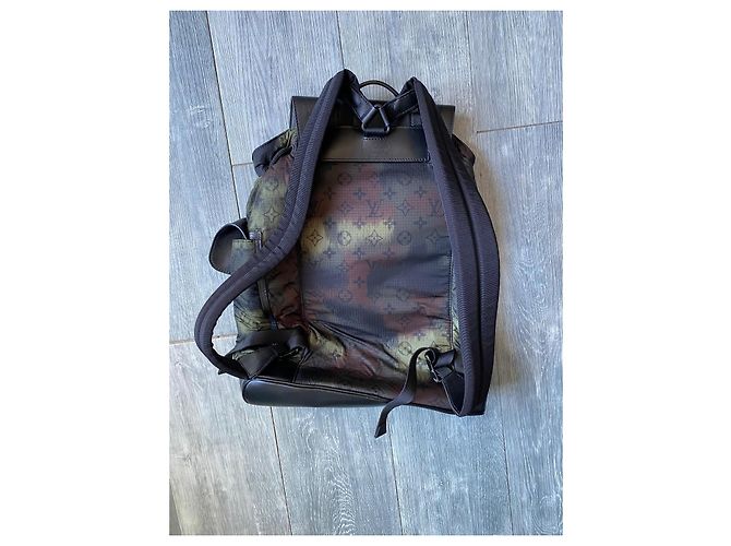 Louis Vuitton Sacs Kaki - vue 6