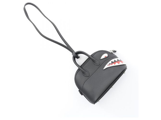Charm Bolide Shark in pelle Swift nera di Hermès Nero - vista 2