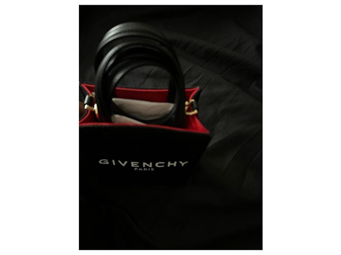 Borsa Givenchy G Tire Mini Verticale Nera in Pelle Nero - vista 4