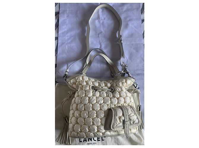 Borsa a secchiello Lancel First Flirt Crema Pelle - vista 16