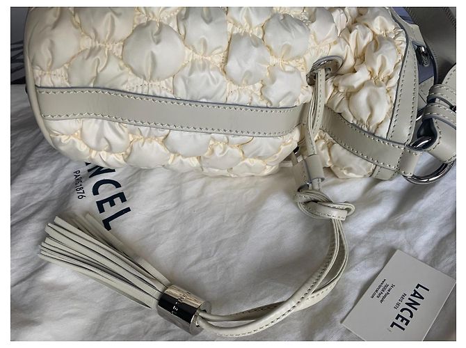 Borsa a secchiello Lancel First Flirt Crema Pelle - vista 18
