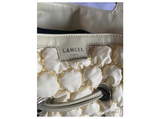 Borsa a secchiello Lancel First Flirt Crema Pelle - vista 8