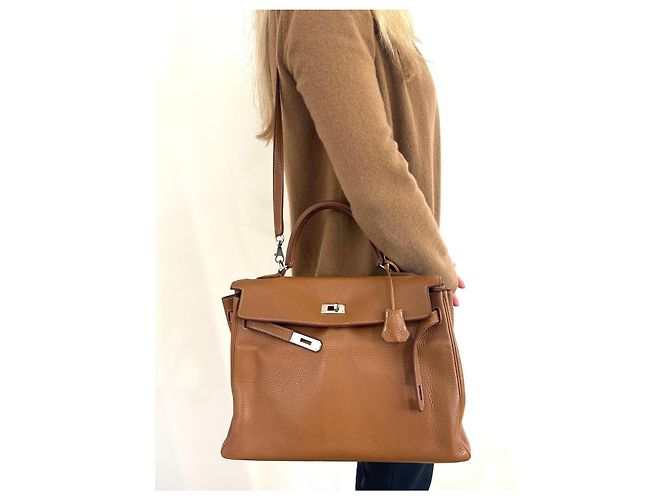 Hermès Kelly 35 restituito in Taurillon Clémence Cammello - vista 2